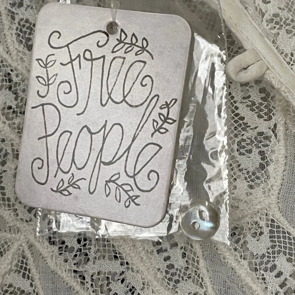 Free People Lace Sheer Tunic Top Pintuck Button Back M - Picture 13 of 16